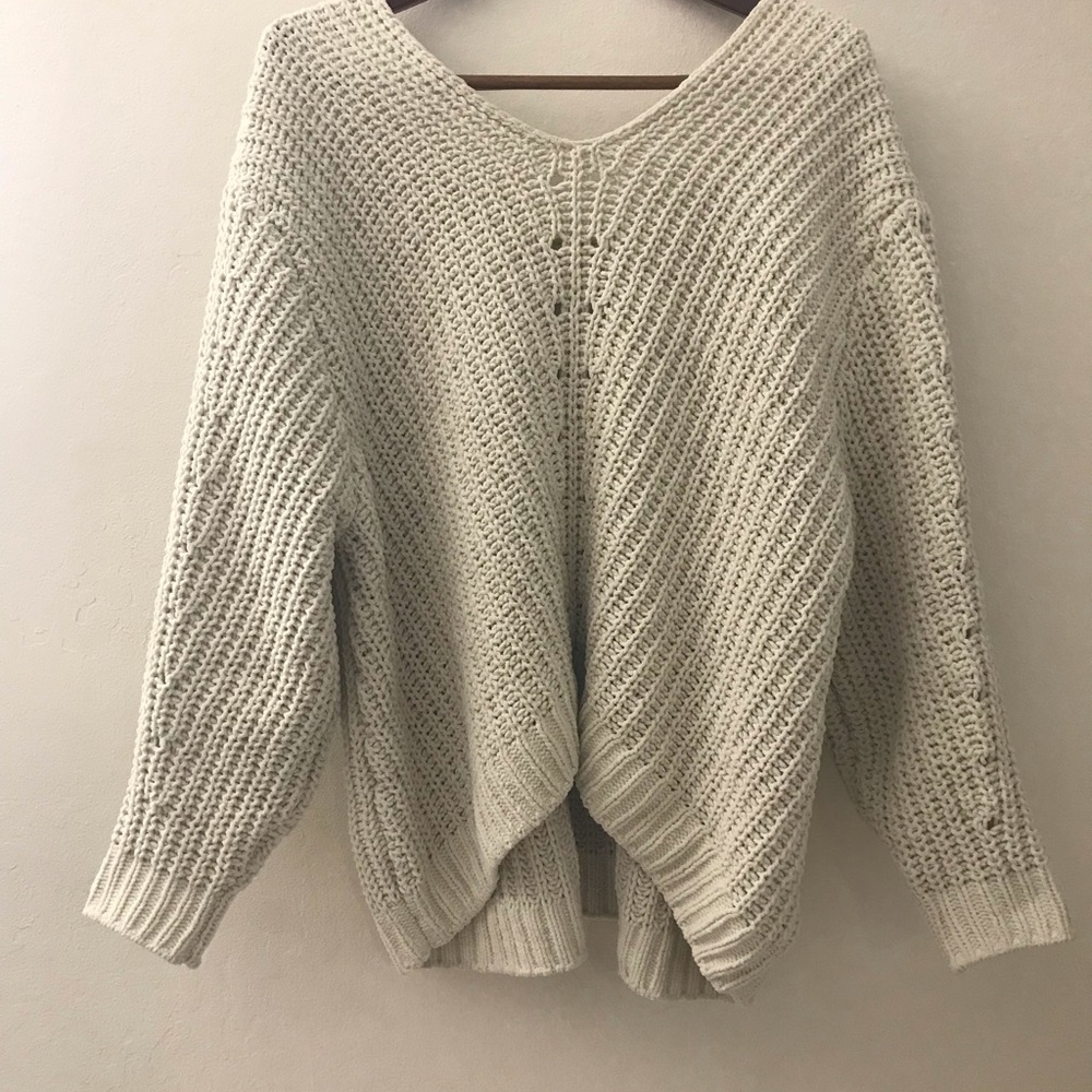 H&M chunky knit v neck sweater off white size M